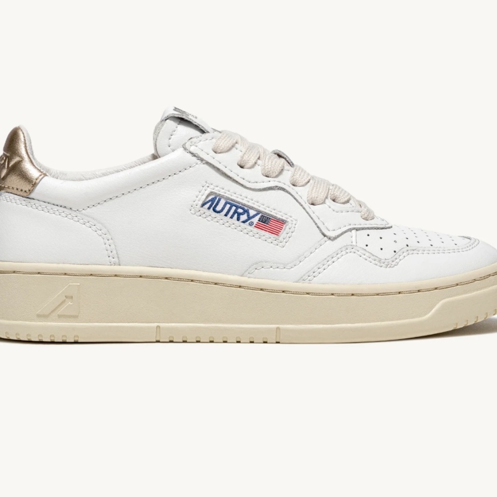 Autry Medalist Low Sneakers in Leather White and Gold Size 38